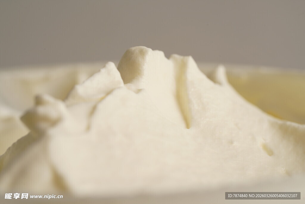 细腻鲜奶油特写