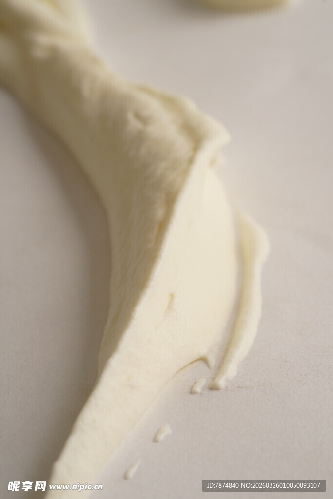 弯曲的白色物体特写