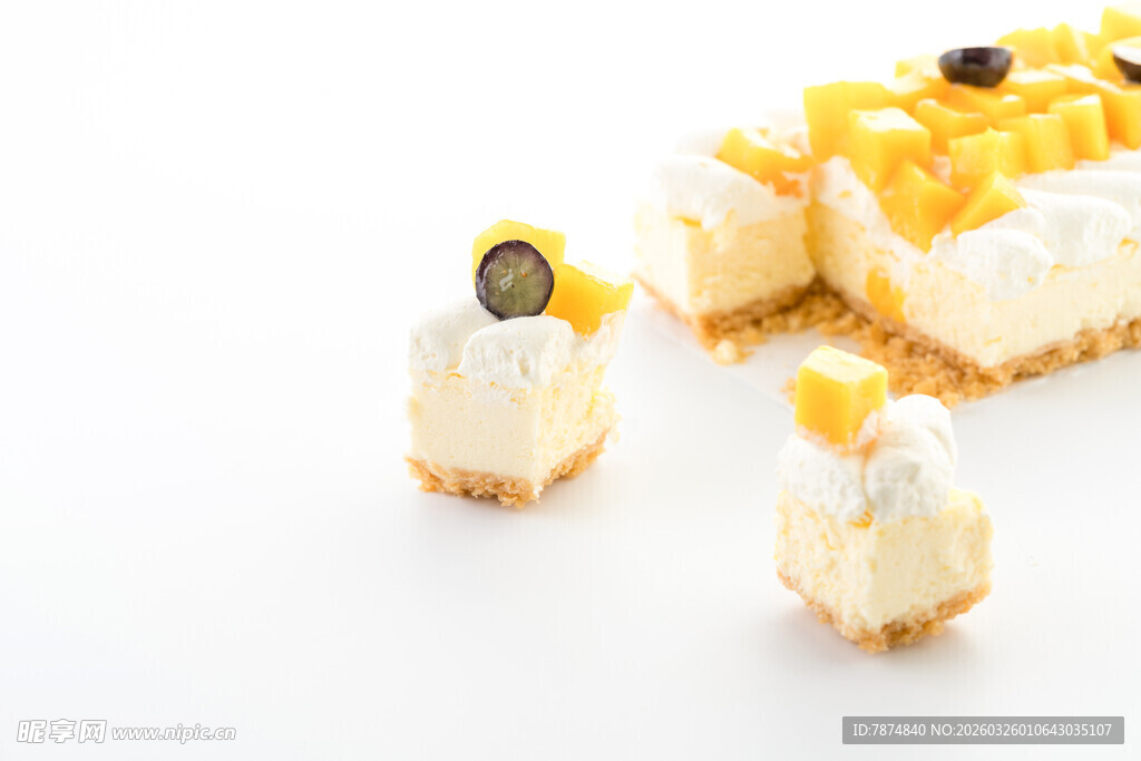 美味芒果芝士蛋糕切片