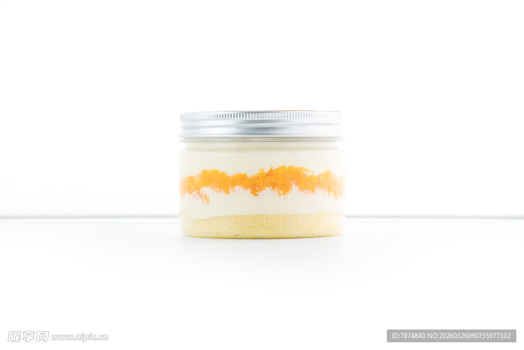 玻璃罐中的美味分层甜点