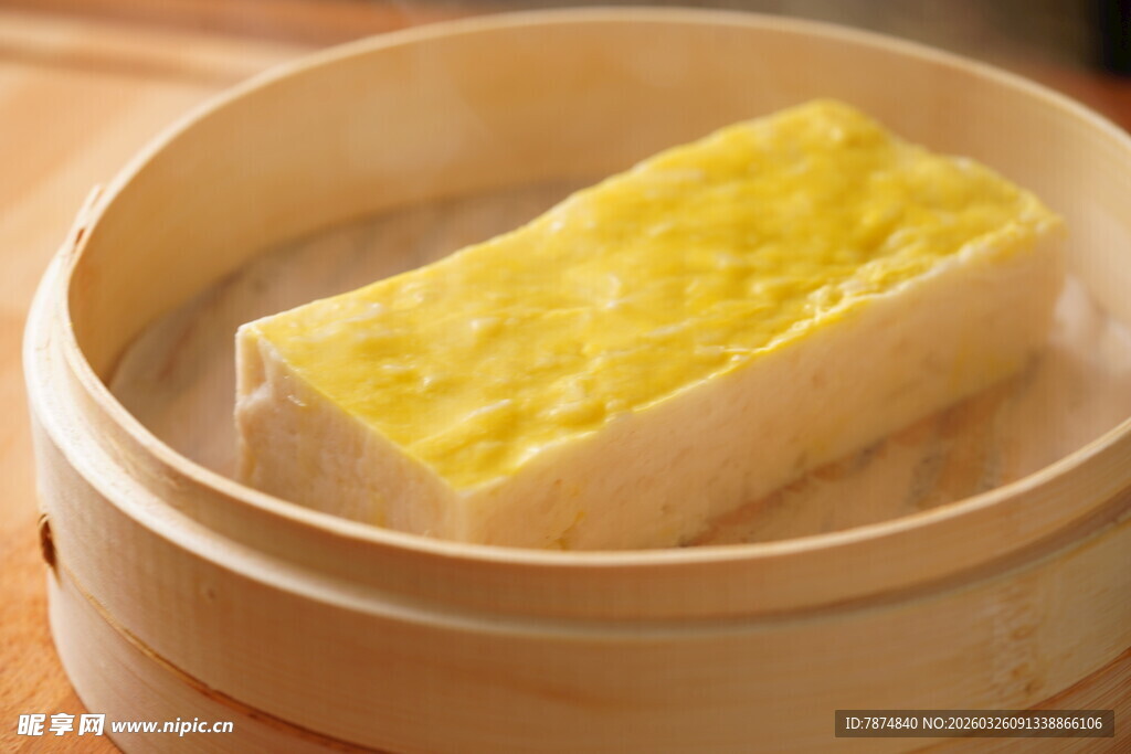 蒸笼里的美味黄金糕点