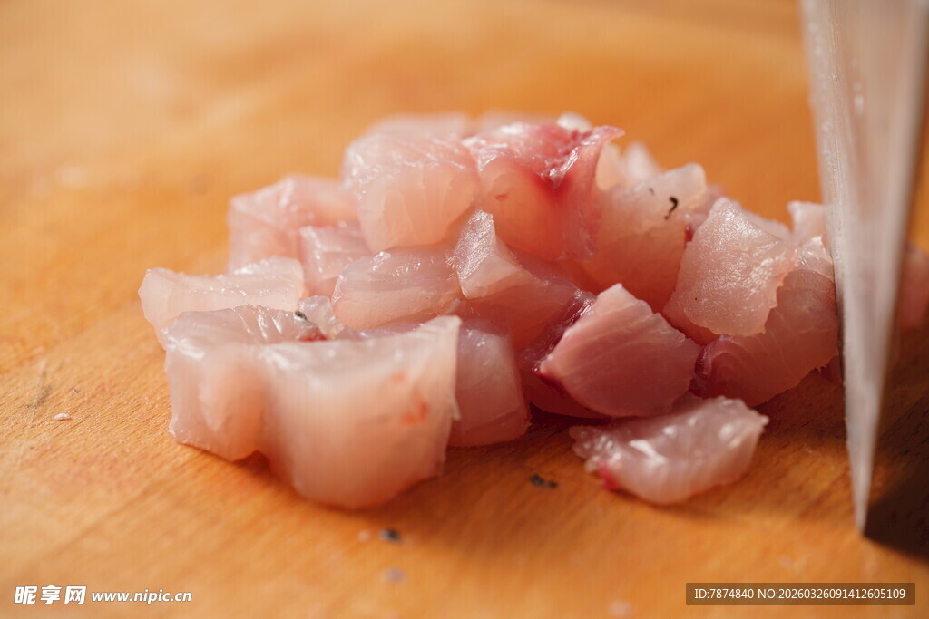 切好的新鲜肉块
