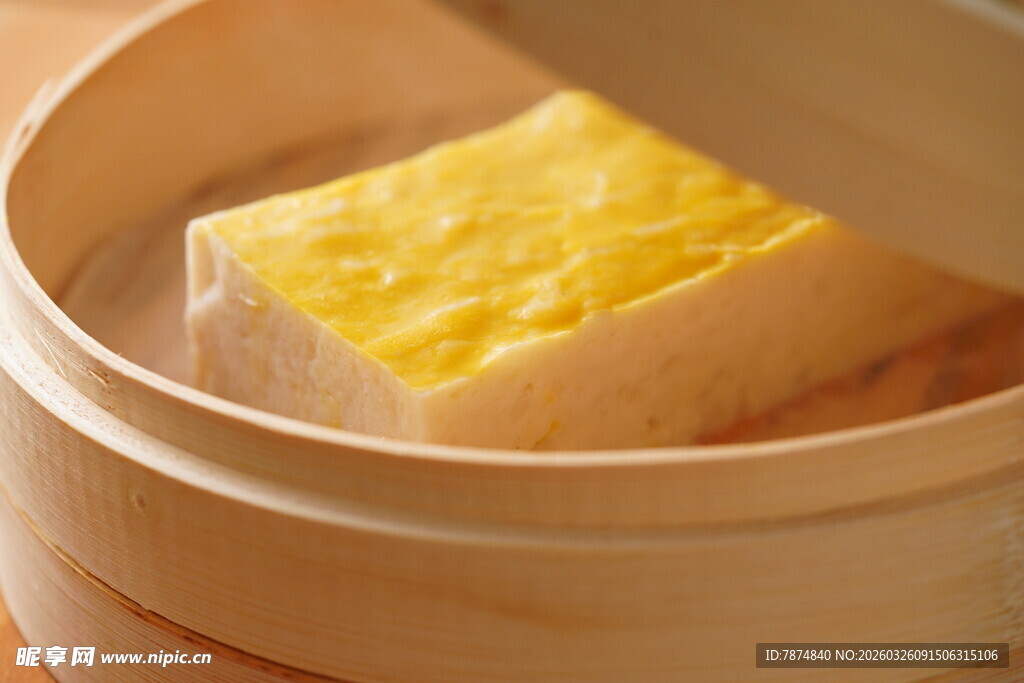 蒸笼中的美味肉糕