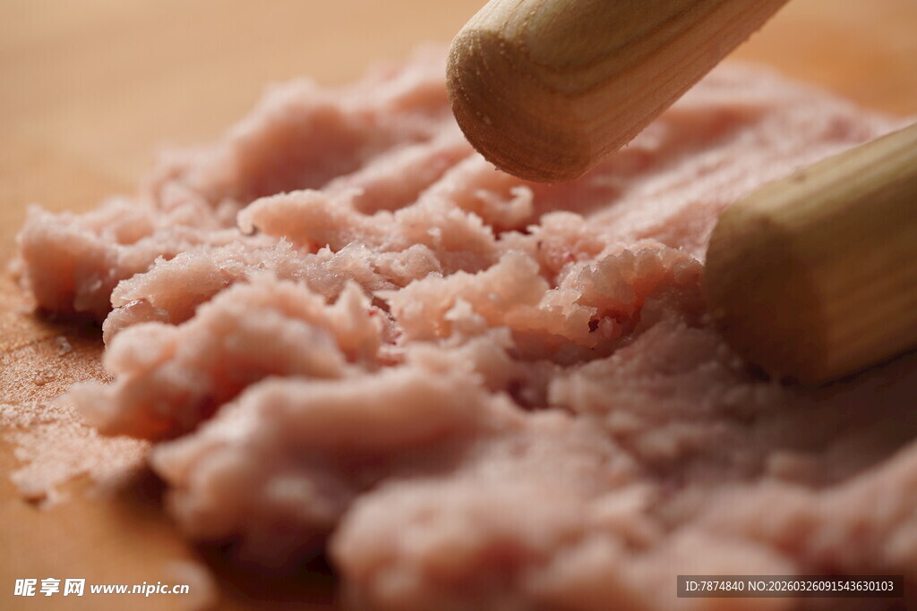 手工剁制新鲜猪肉馅