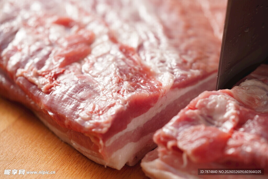 新鲜猪肉切块特写