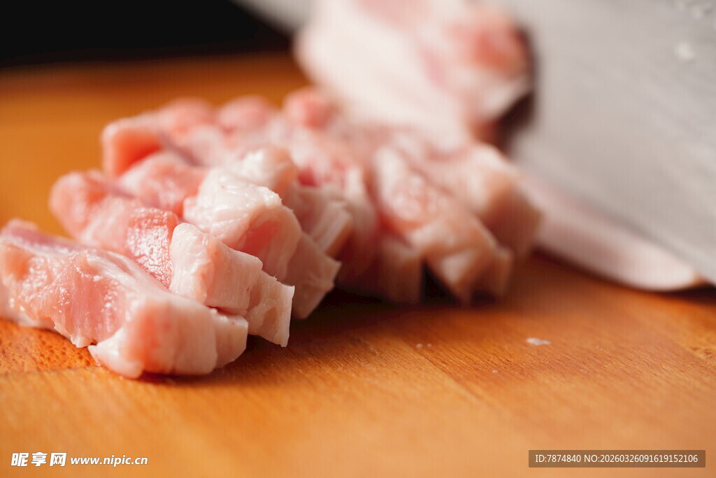 新鲜切块猪肉