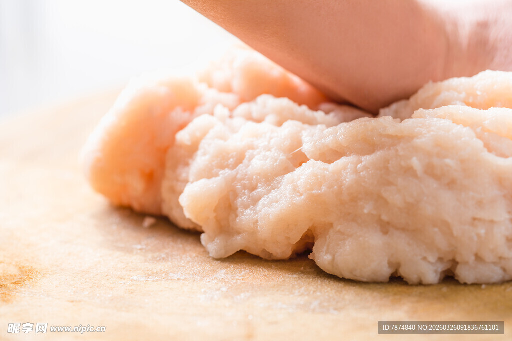 手工制作细腻虾肉泥