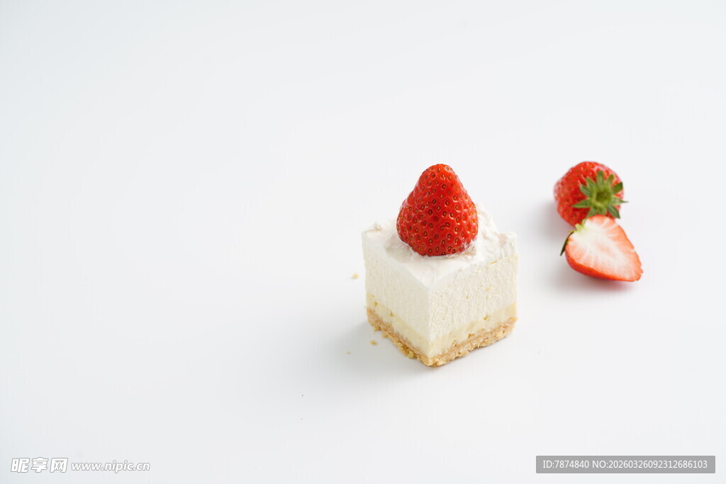 草莓芝士蛋糕 清新美味