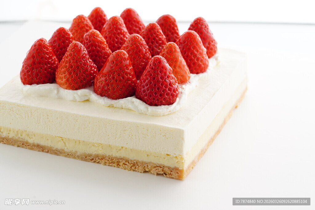草莓芝士蛋糕美味诱人