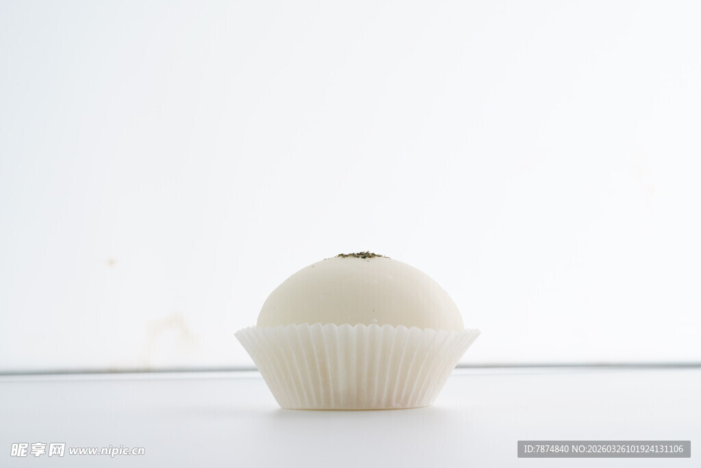 白色纸杯蛋糕模具特写