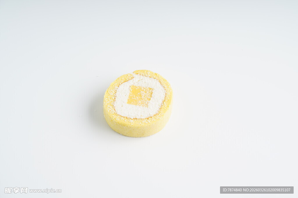 黄色夹心糕点特写