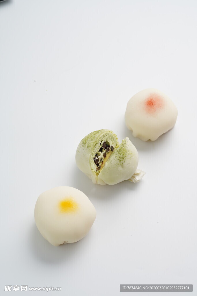 日式和果子甜点三枚