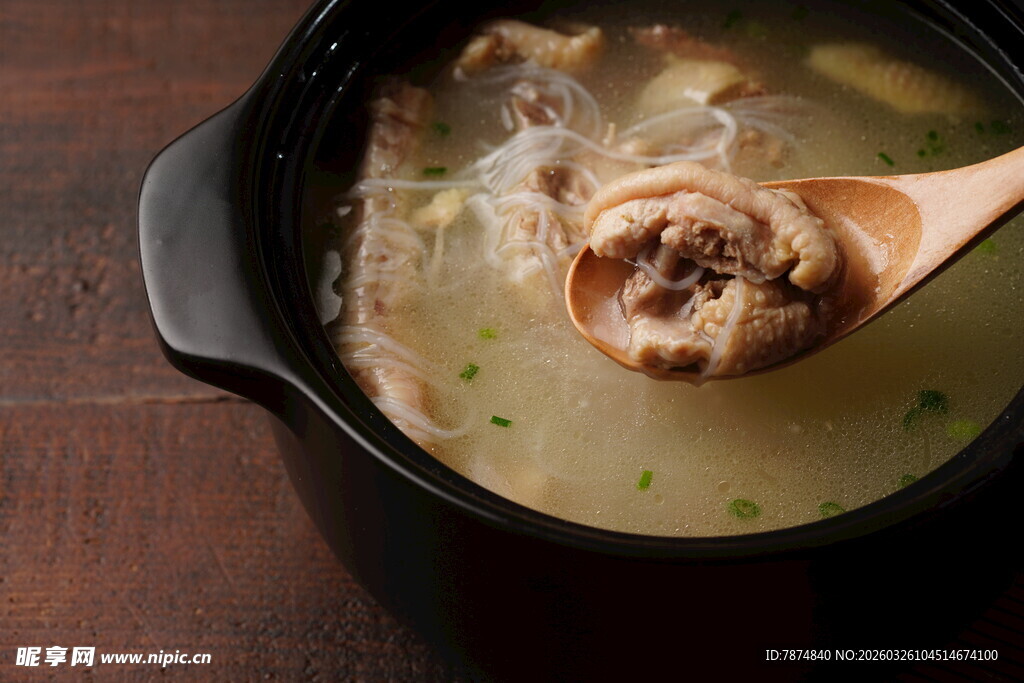 香浓美味的滋补养生汤