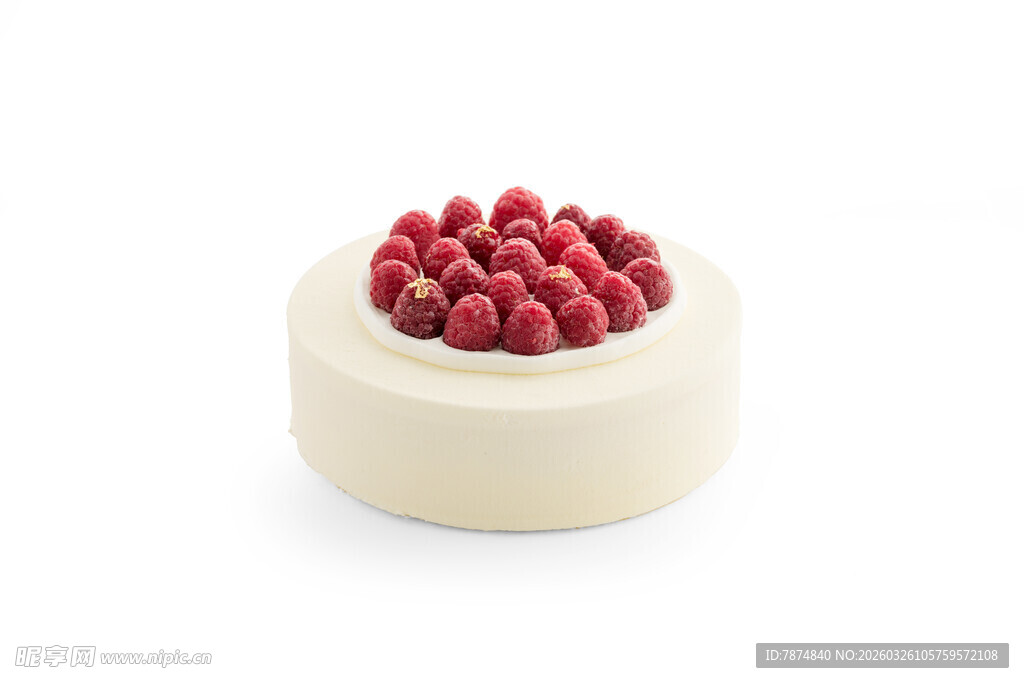 覆盆子装饰的精致小甜点