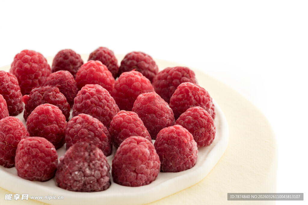 美味覆盆子蛋糕