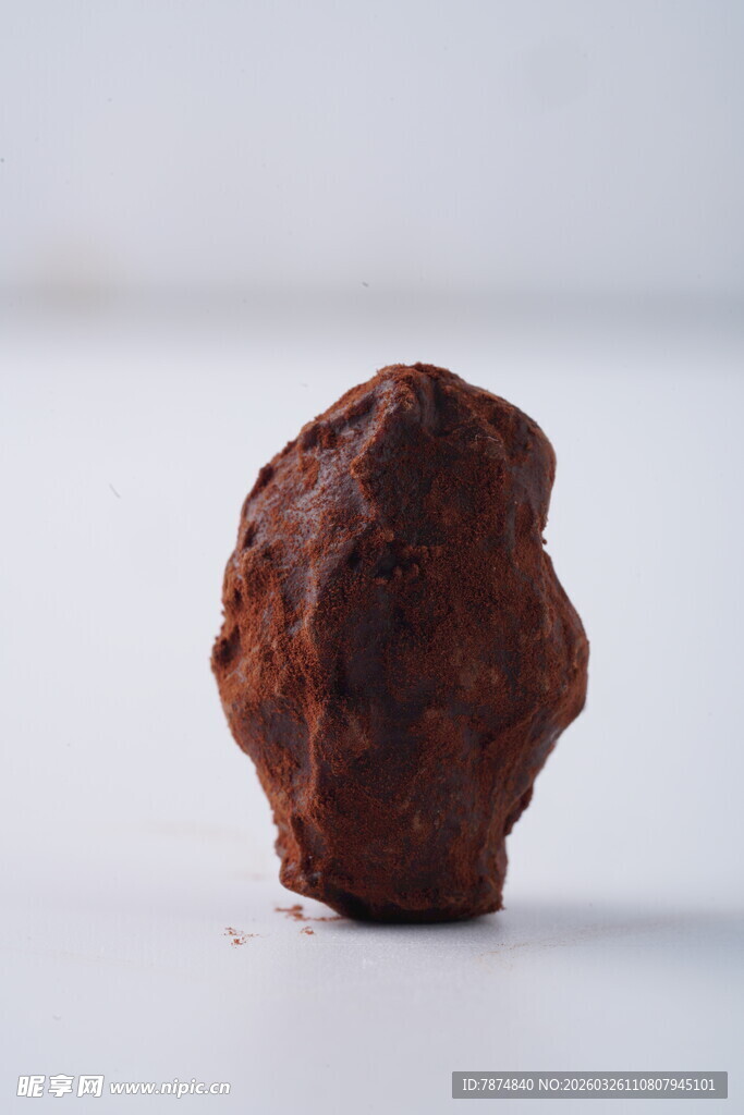 一颗美味的巧克力松露