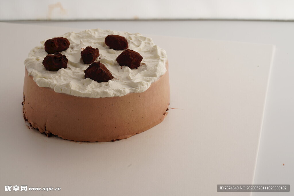 巧克力装饰芝士蛋糕
