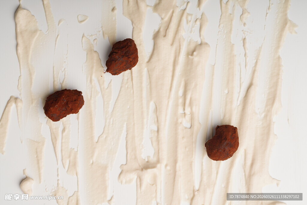 巧克力点缀的奶油纹理