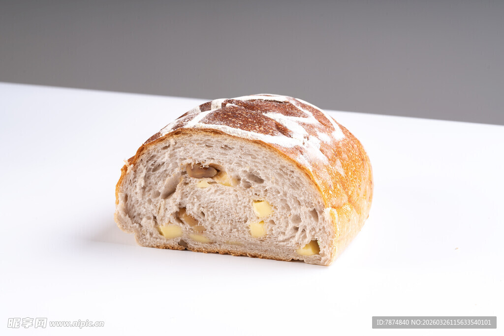 核桃全麦面包切片展示