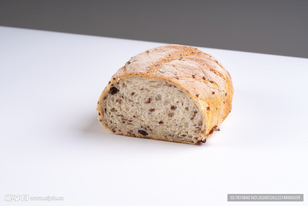 切片全麦葡萄干面包