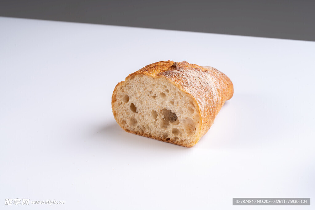 切片葡萄干面包