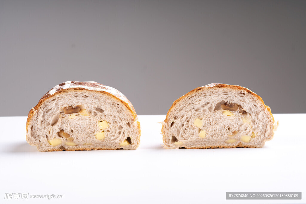 切片坚果全麦面包特写