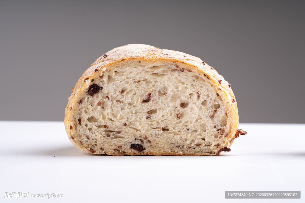 切片葡萄干全麦面包