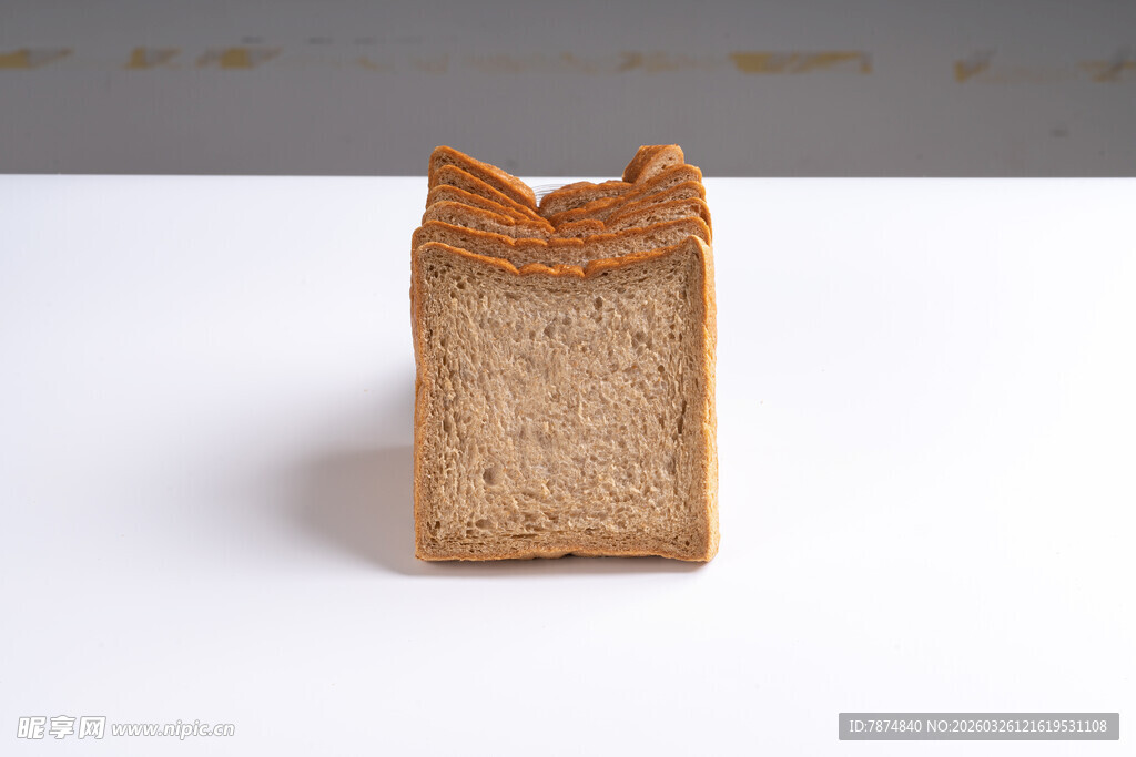 可爱猫耳造型面包