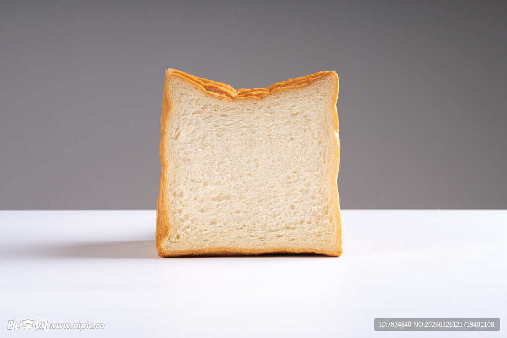 一片站立的切片面包