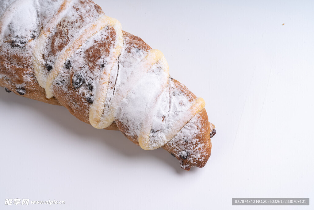 美味葡萄干面包卷