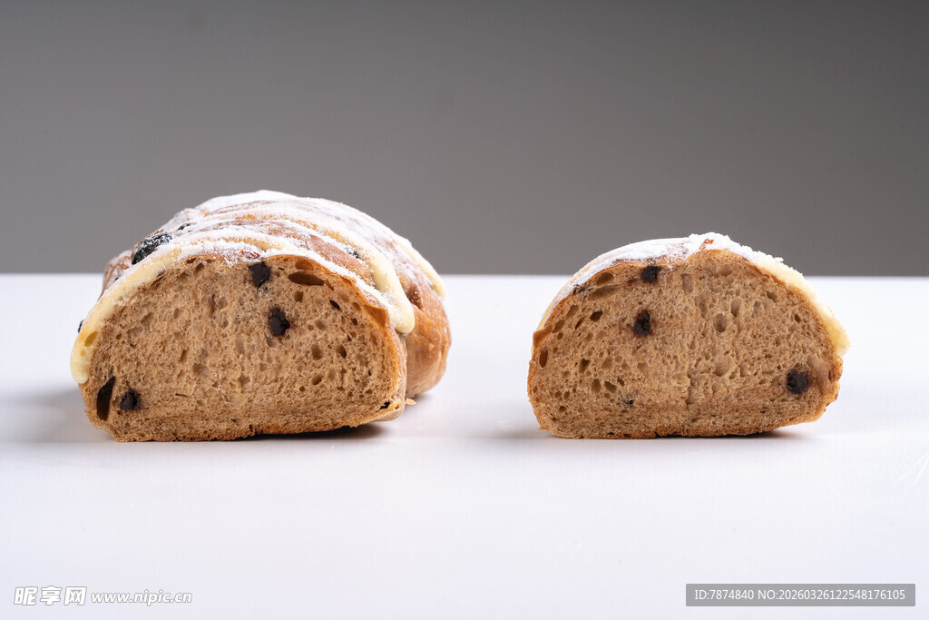 切片葡萄干面包