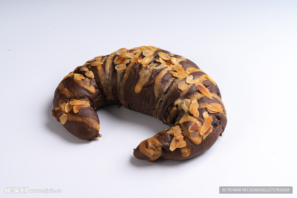 巧克力花纹牛角面包