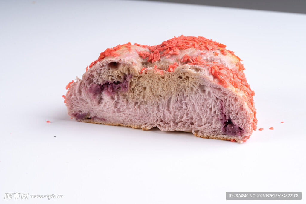 草莓夹心蛋糕切片