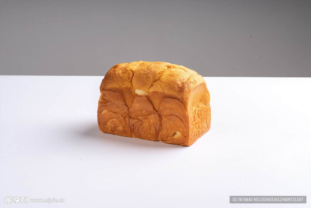 一块美味的长方形面包