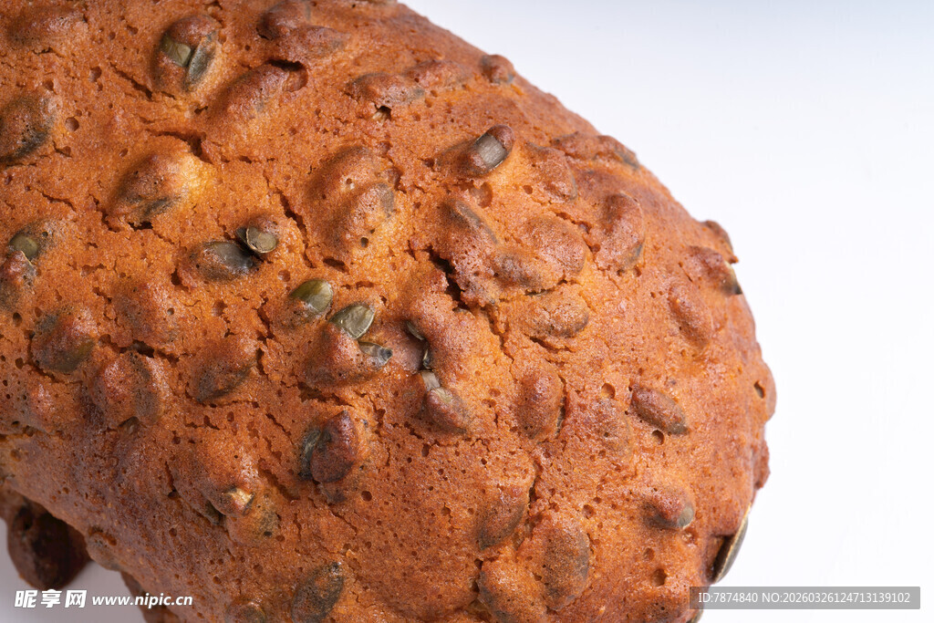 美味葡萄干面包特写