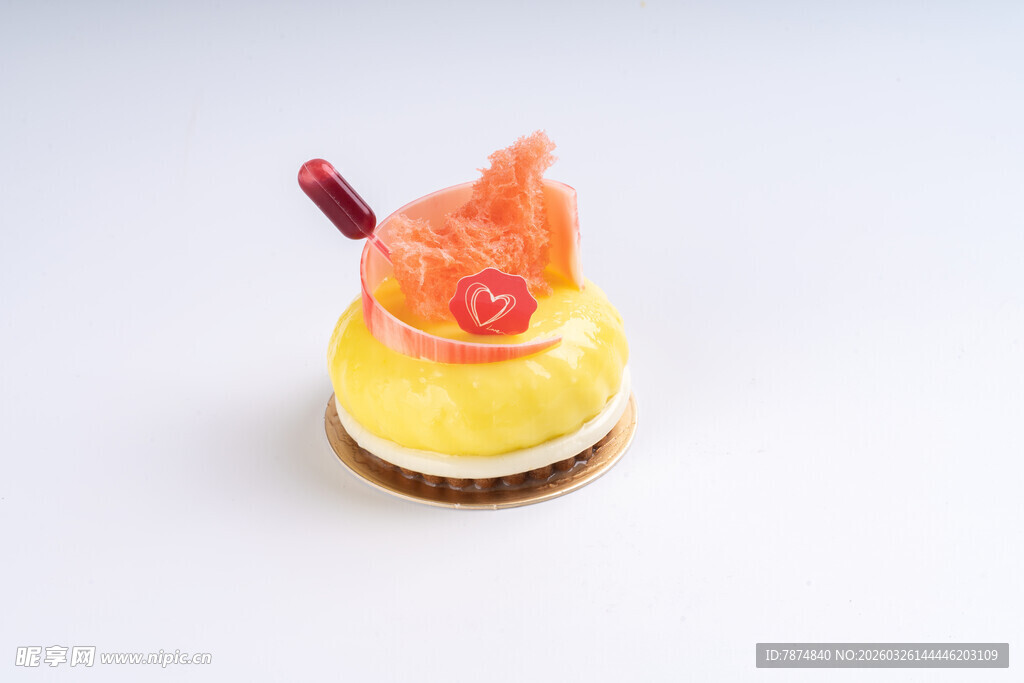 精致水果装饰小蛋糕