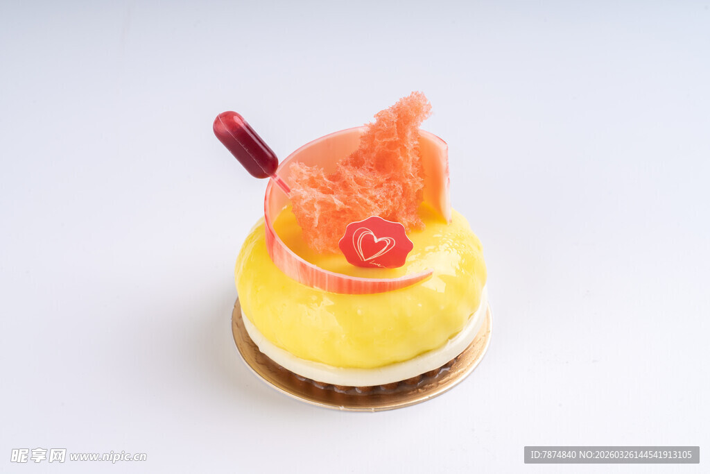 精致水果装饰小蛋糕