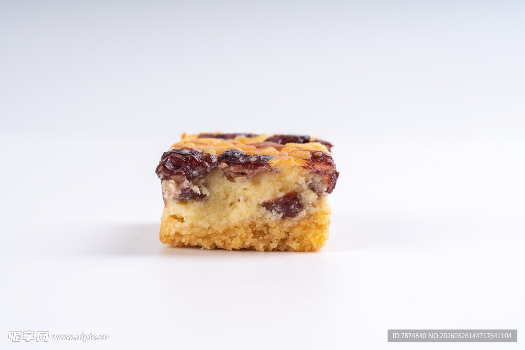 美味葡萄干蛋糕