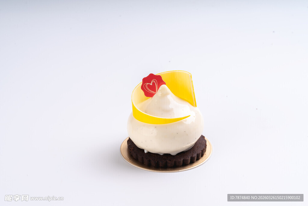 精致小巧水果奶油小甜点