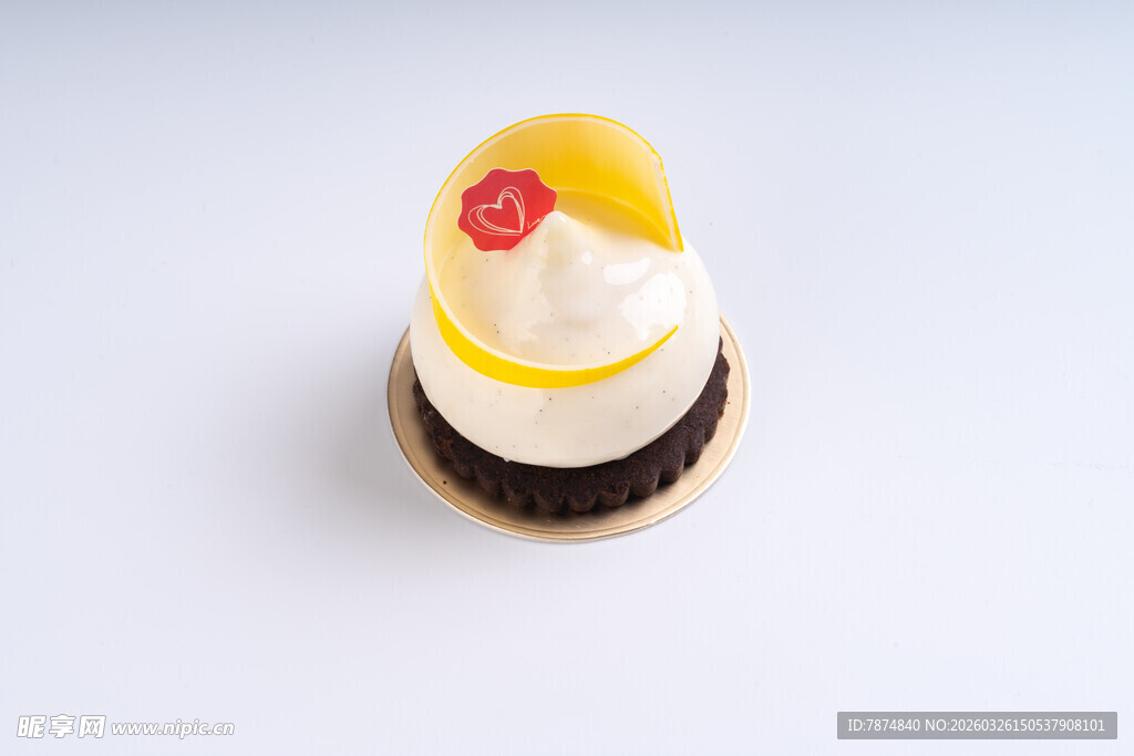 精致美味柠檬纸杯蛋糕