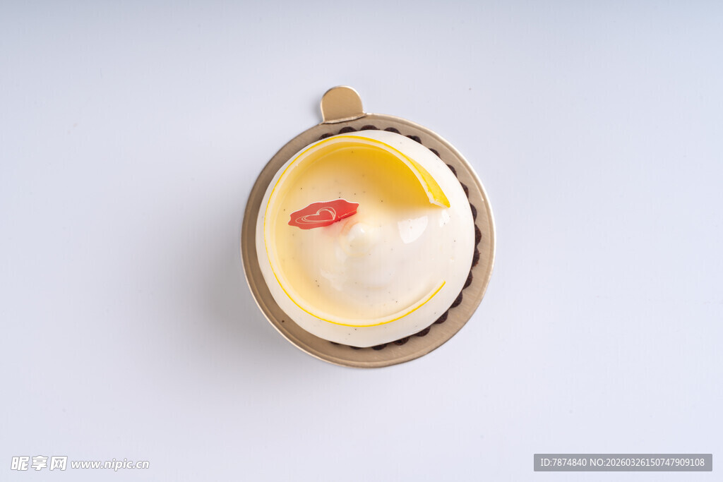 美味布丁配冰淇淋