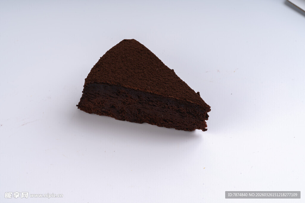 一块美味的巧克力蛋糕