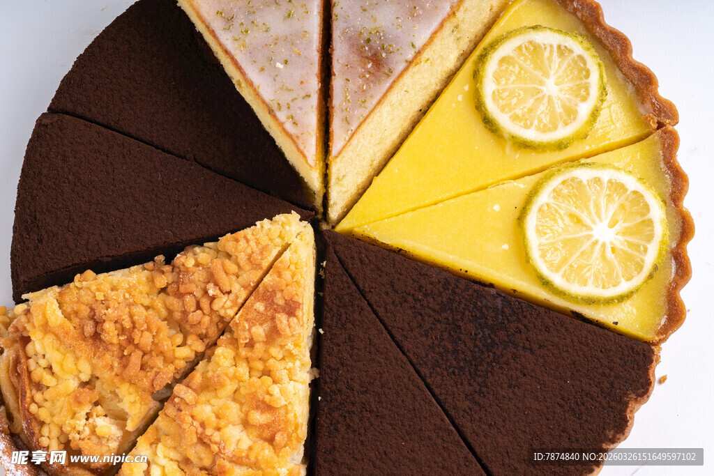 多样美味蛋糕拼盘展示