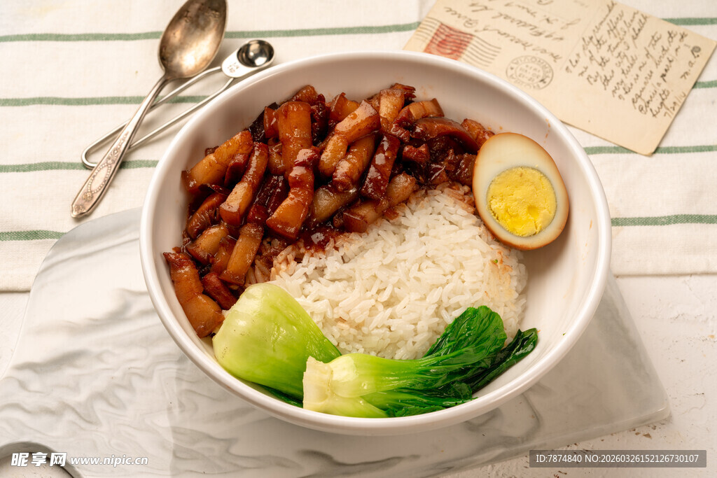 美味卤肉饭 营养又可口