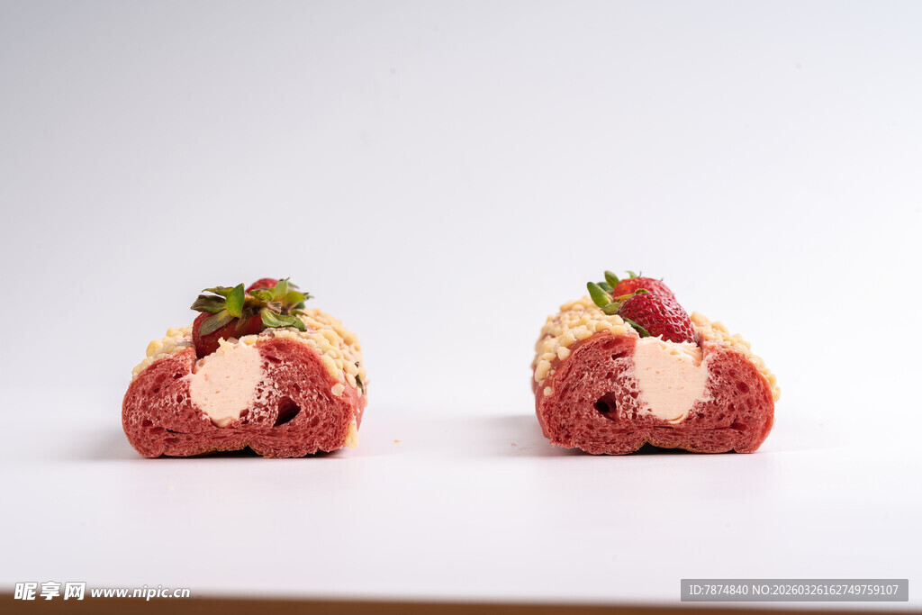 草莓夹心糕点特写