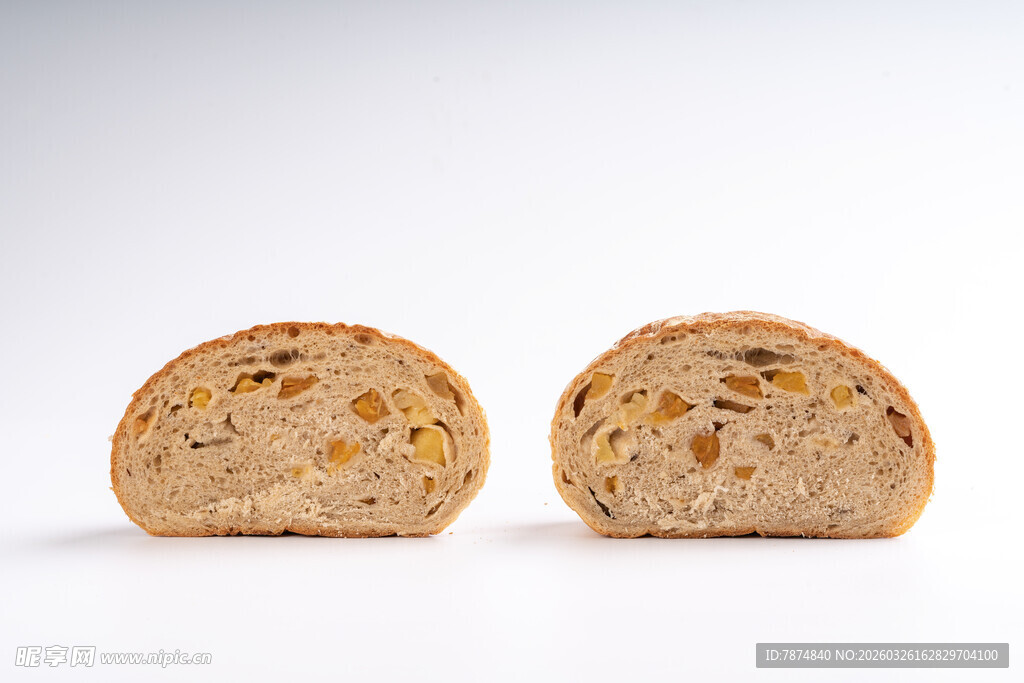 切片全麦坚果面包展示