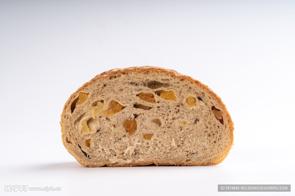 全麦坚果面包切片