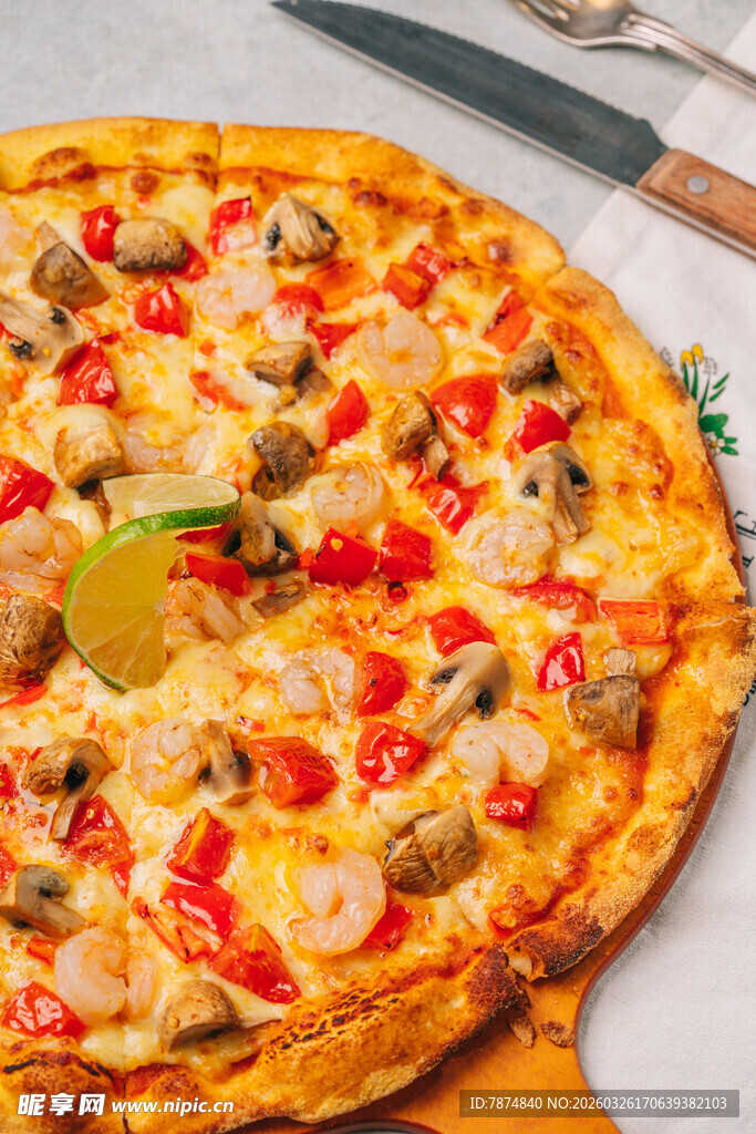 美味多彩海鲜披萨