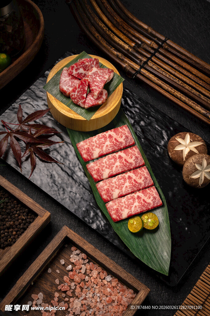 美味火锅食材拼盘展示