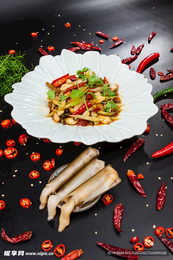 美味炒面配特色小吃